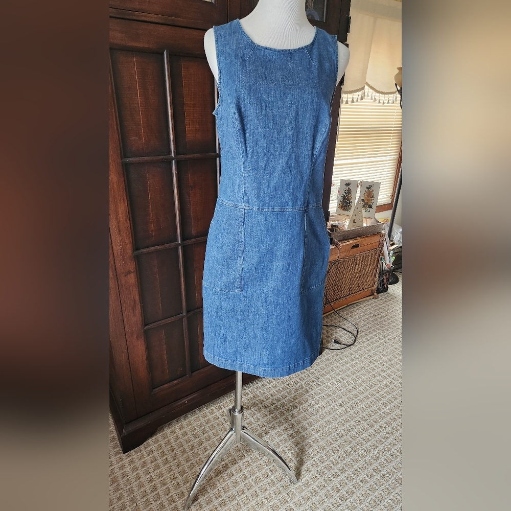 Boden sleeveless demin sheath dress